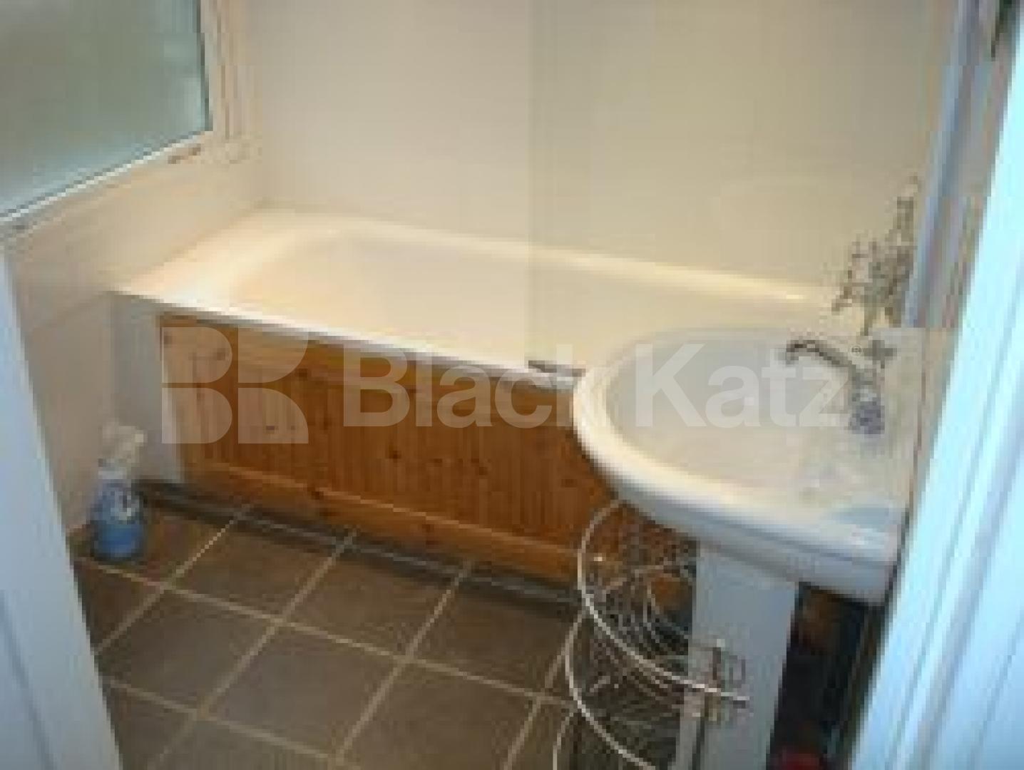 			New Instruciton, 2 Bedroom, 1 bath, 1 reception Flat			 York Way, CAMDEN BORDERS N7